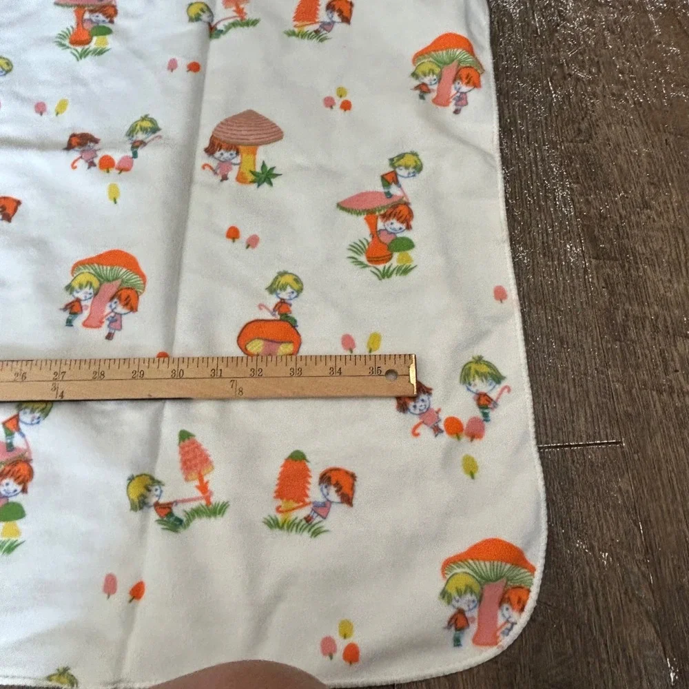Vintage Toddle Time Mushroom Children Cotton Flannel Receiving Blanket 36x27
